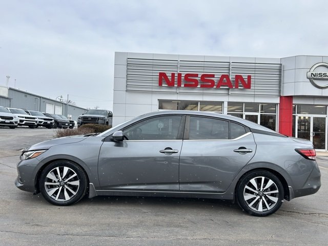 Used 2020 Nissan Sentra SV with VIN 3N1AB8CVXLY230825 for sale in Dixon, IL