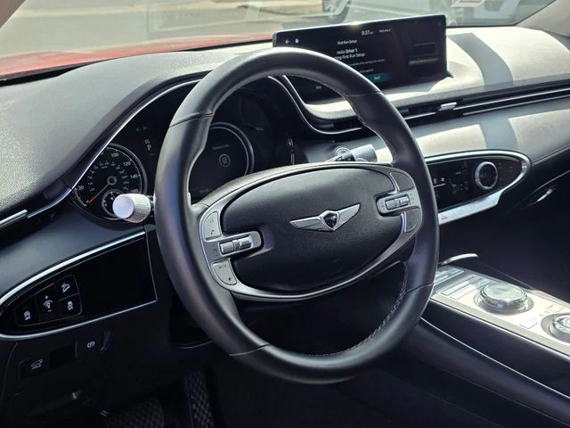 2025 GENESIS GV70 Standard - Photo 15