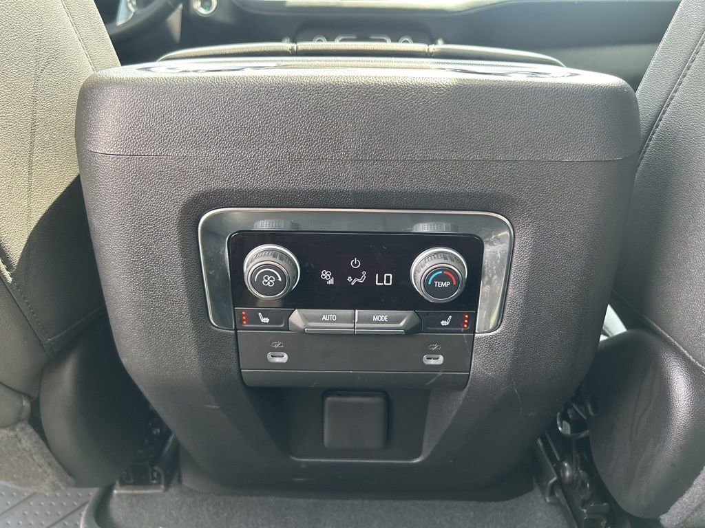 Used 2024 Black Chevrolet Z71 image 46