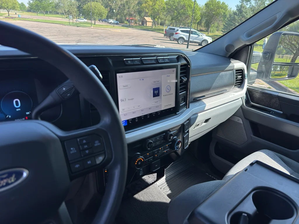 Used 2023 Oxford White Ford XLT image 26