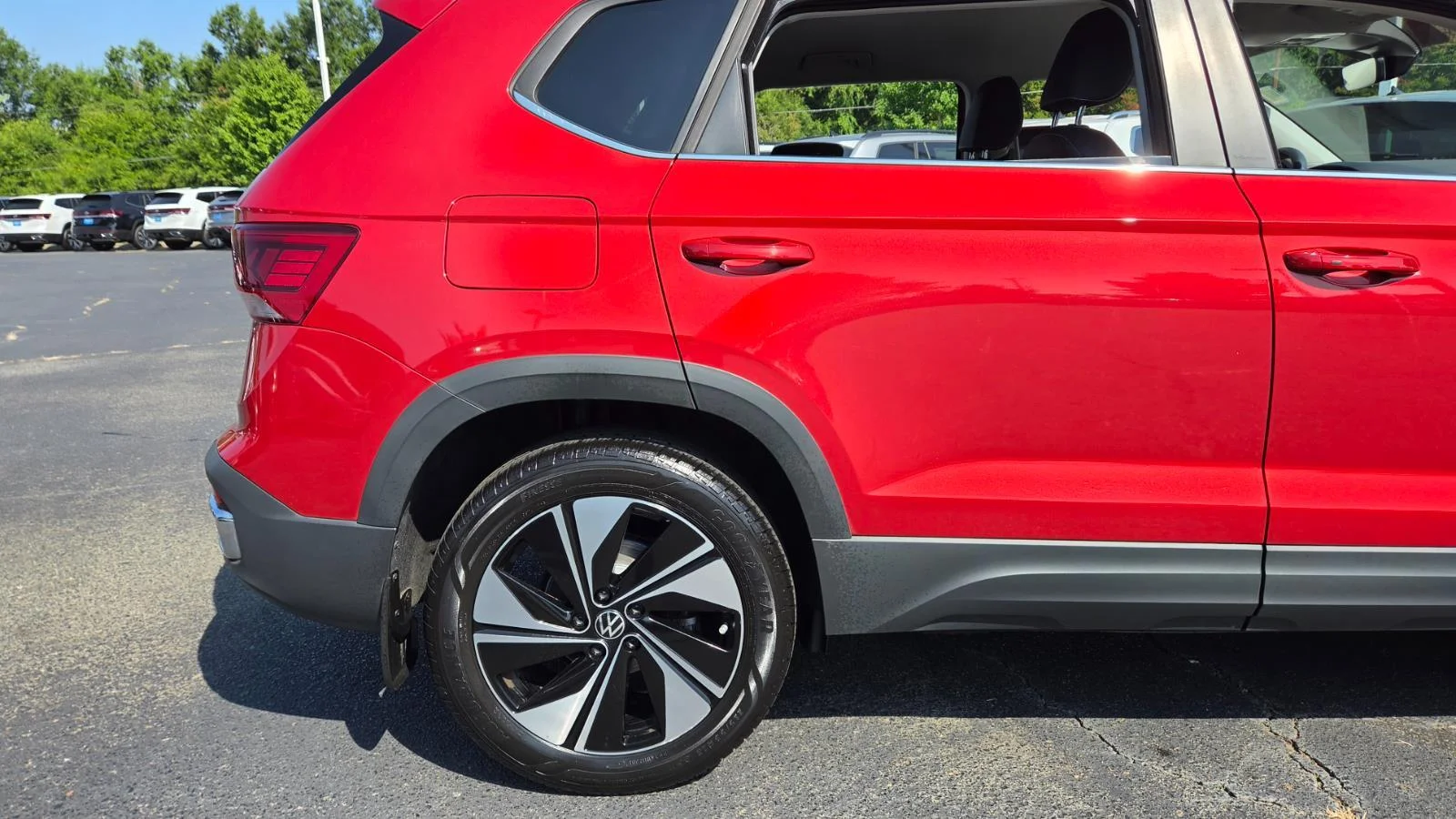 Certified Used 2024 Kings Red Metallic Volkswagen SE image 12