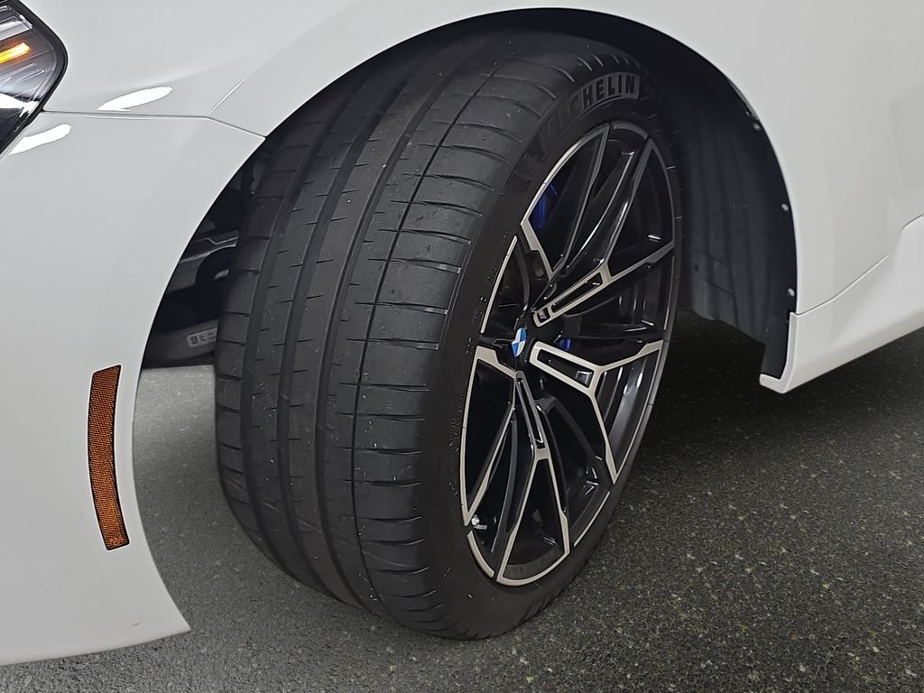 Used 2025 Alpine White BMW  image 34