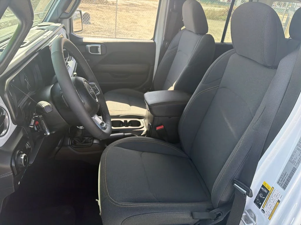 Used 2025 White Jeep Sahara 4xe image 13