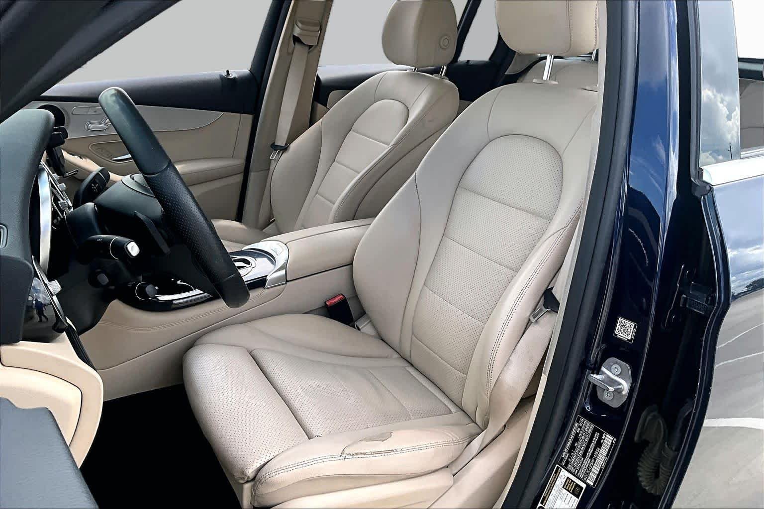 Used 2017 Lunar Blue Metallic Mercedes-Benz GLC 300 image 7