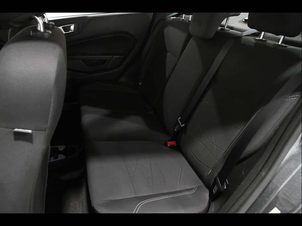Used 2015 Magnetic Ford SE image 15