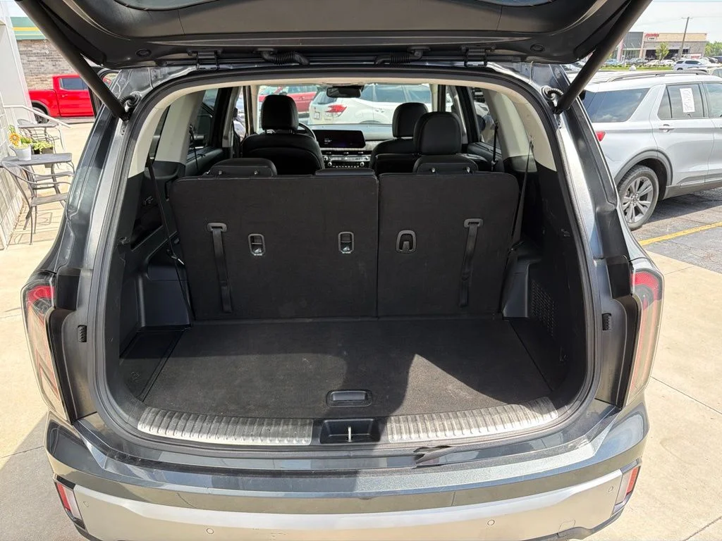 Used 2023 Black Kia SX image 19
