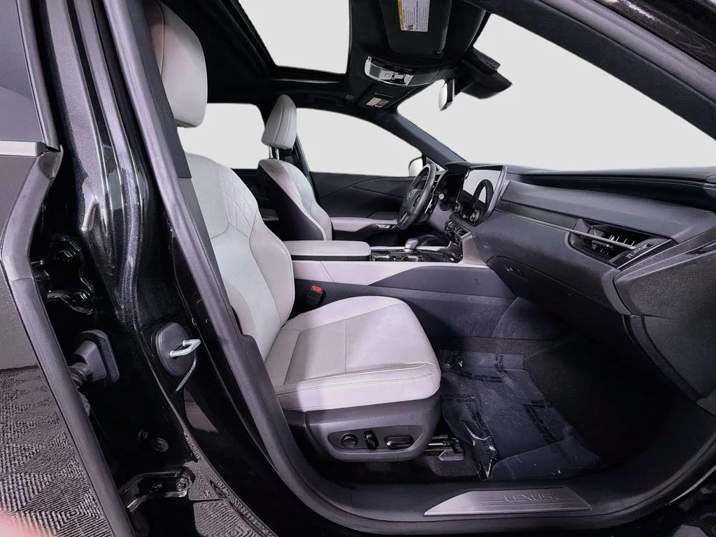 Used 2024 Black Lexus 350 Premium image 30
