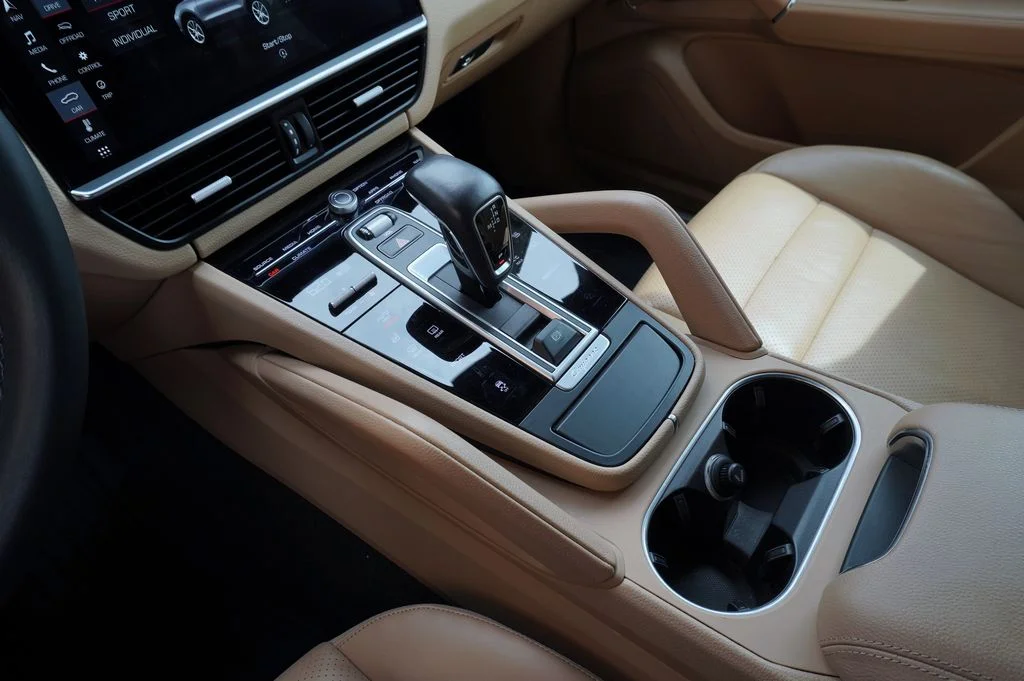 Used 2019 White Porsche Base image 21