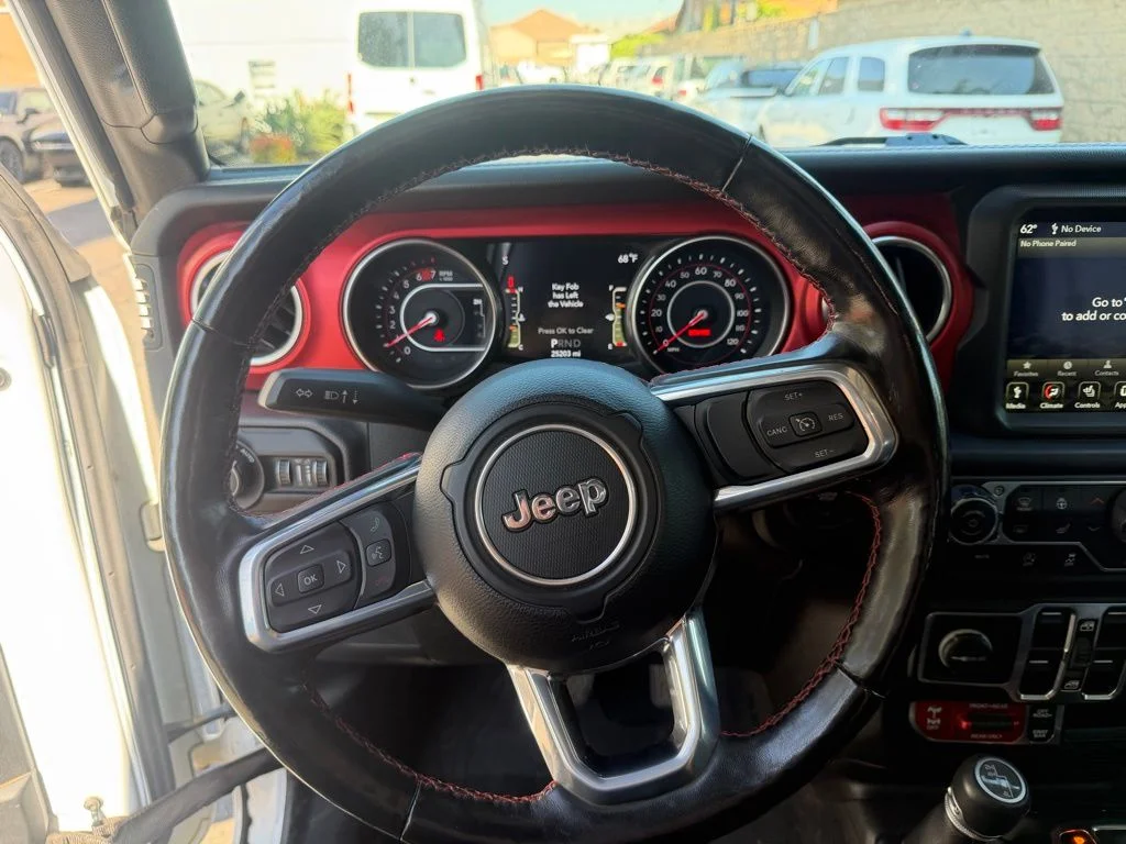 Used 2021 White Jeep Unlimited Rubicon image 22