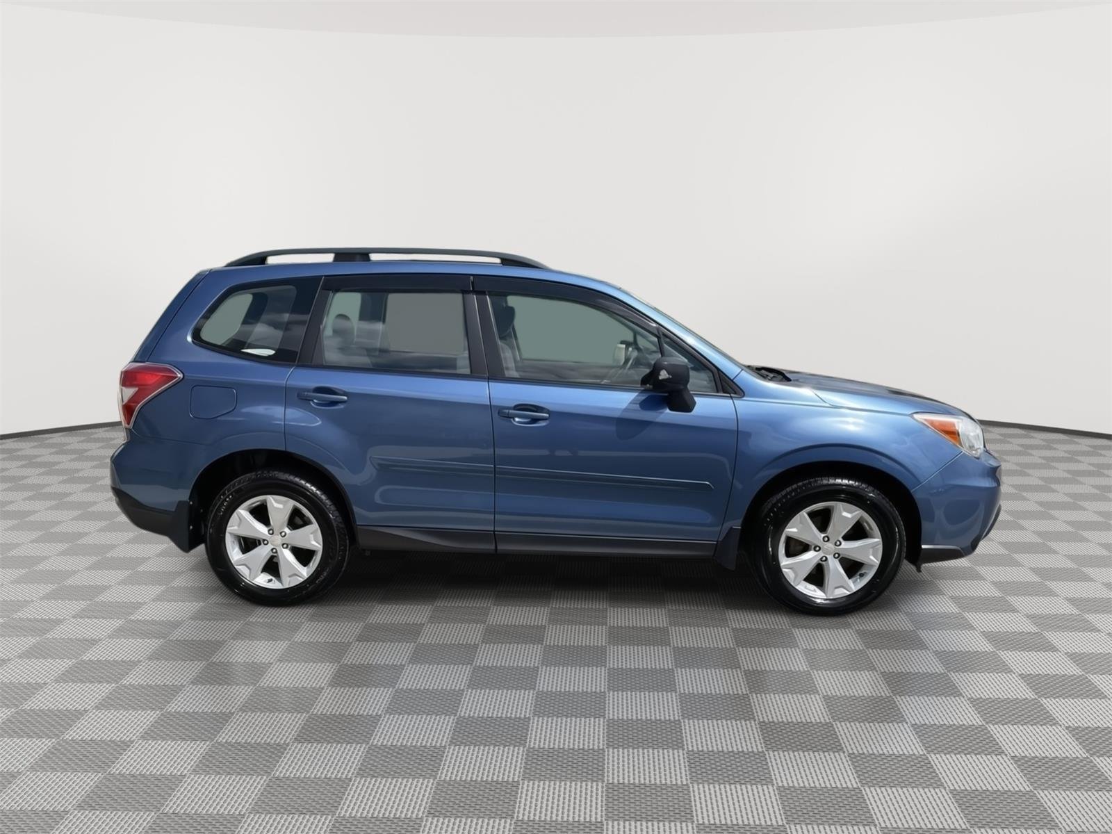 Used 2015 Quartz Blue Pearl Subaru 2.5i image 9