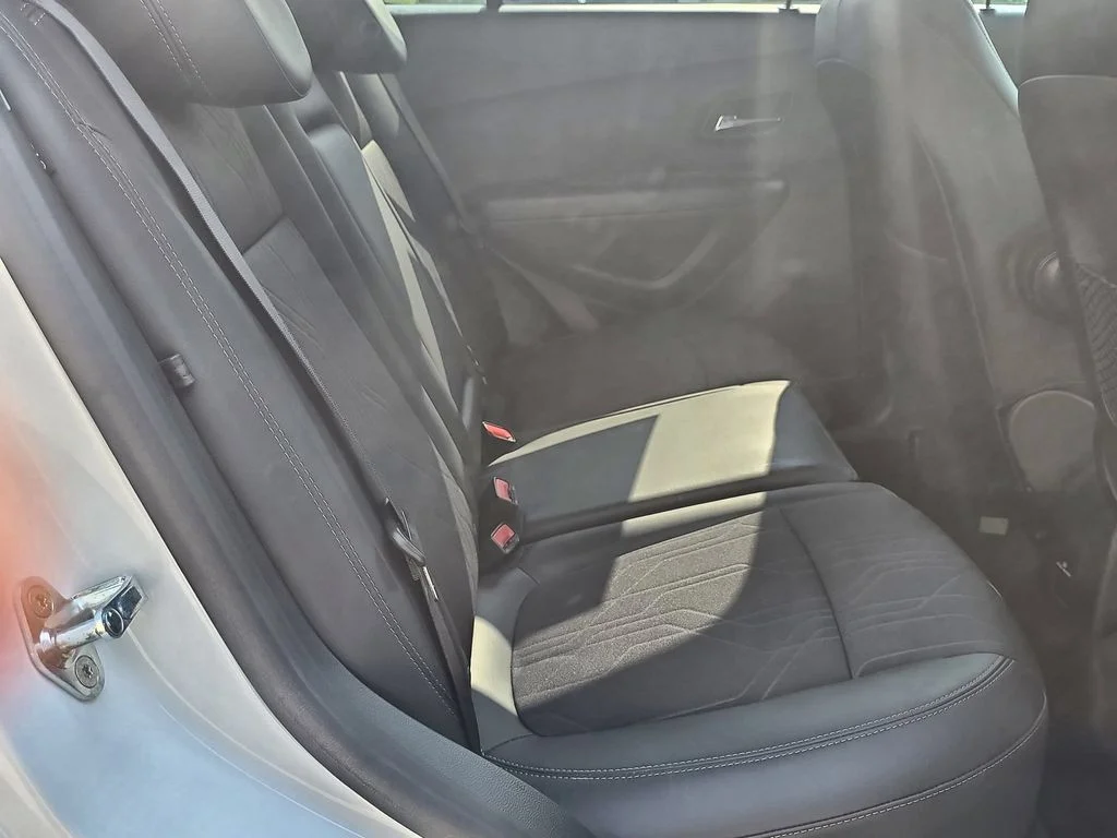 Used 2020 White Chevrolet LT image 28