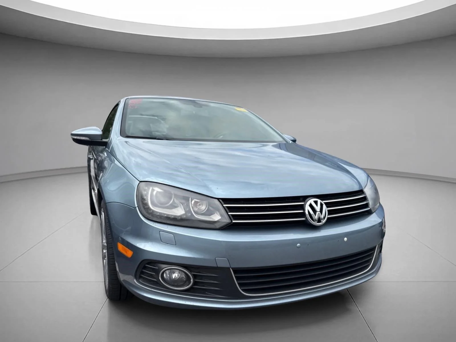 Used 2012 Horizon Blue Metallic Volkswagen Executive image 24
