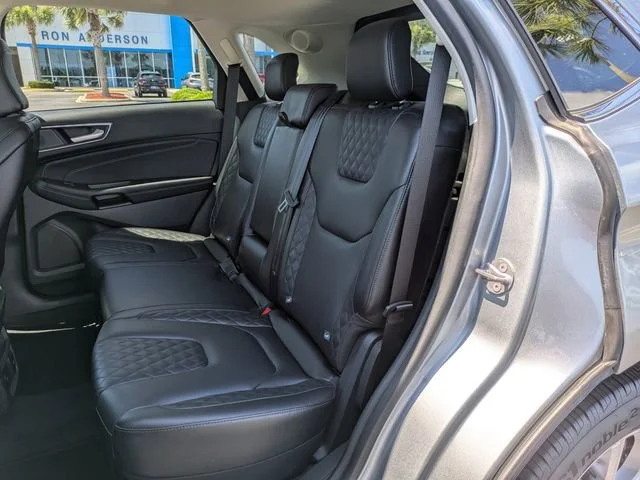Used 2024 Silver Ford Titanium image 15