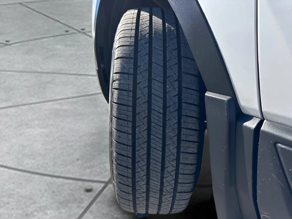 Used 2022 White Honda EX image 31