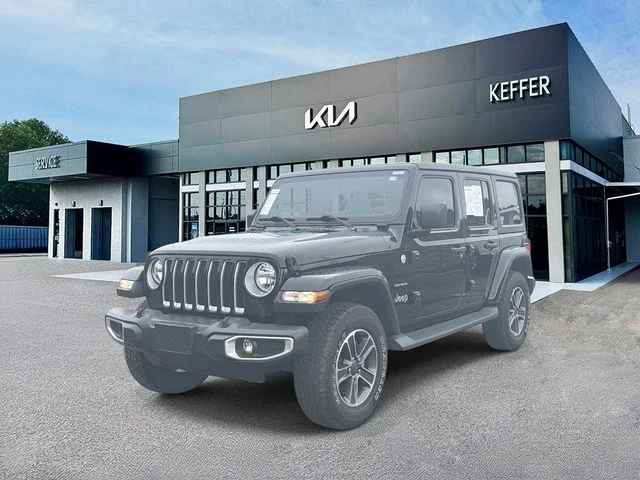 Used 2023 Black Jeep Sahara image 4