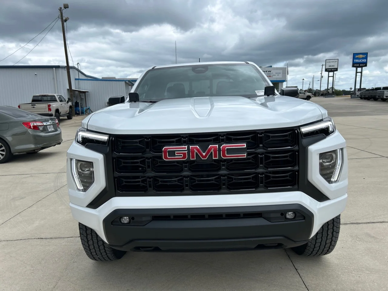 New 2026 Summit White GMC Elevation image 5
