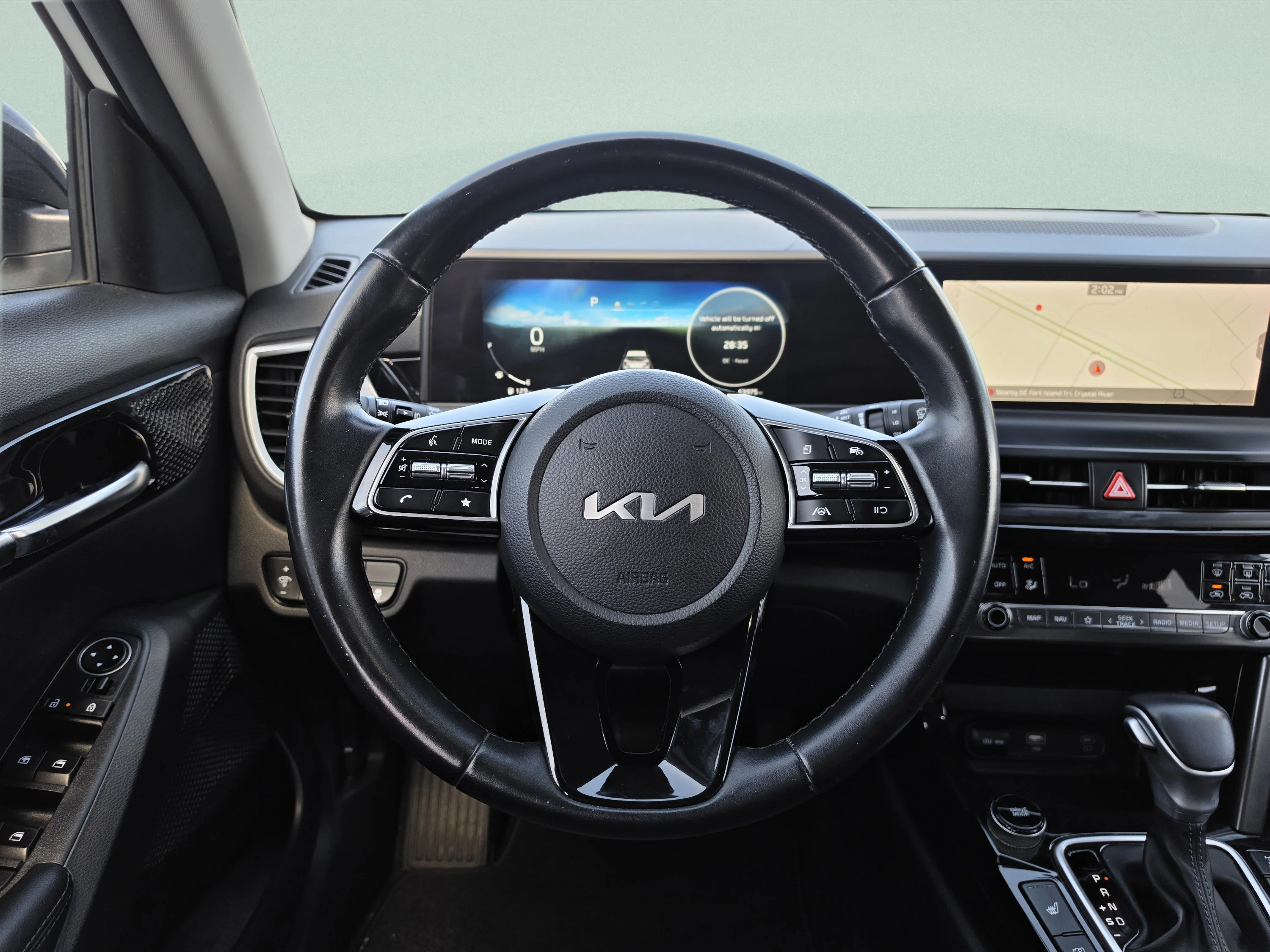 Used 2024 Clear White/Black Roof Kia X-Line image 19
