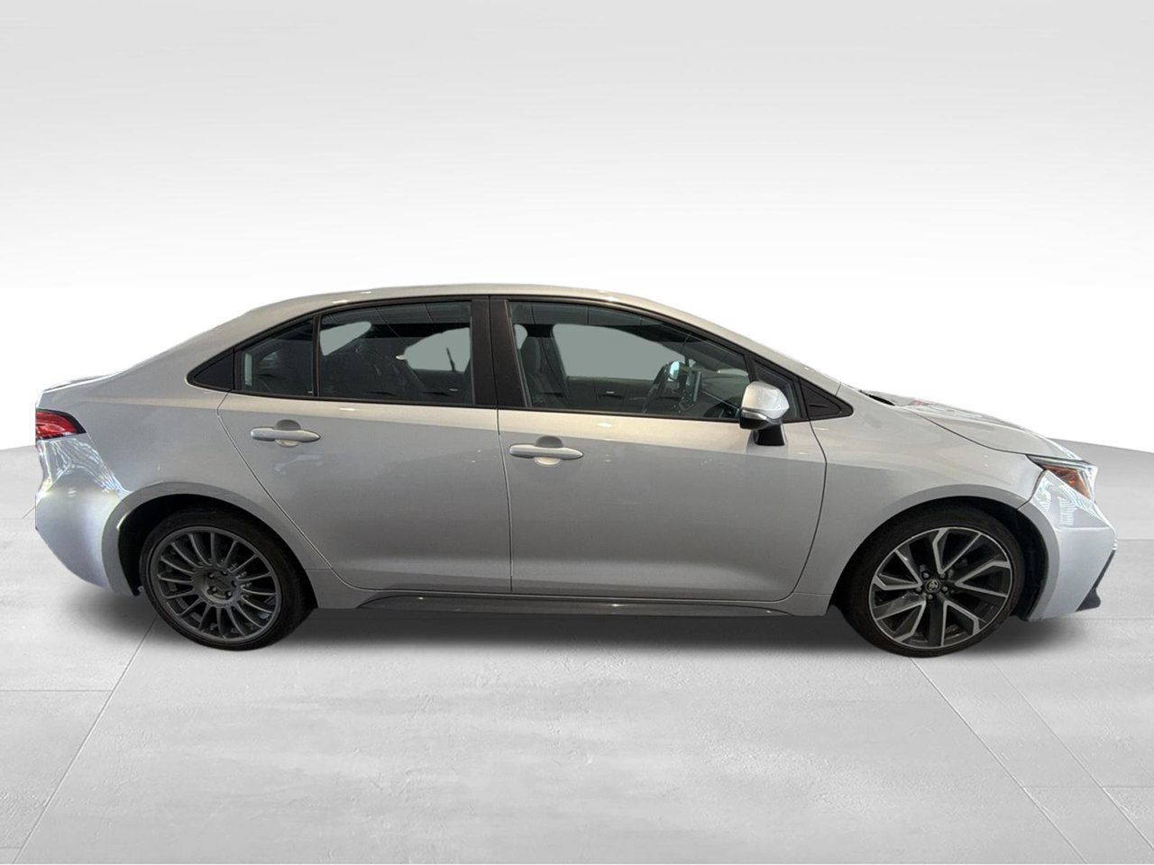 Used 2021 Silver Toyota SE image 3