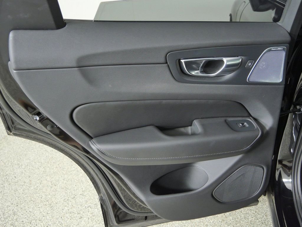 Used 2025 Black Volvo T8 Ultra Black Edition image 30