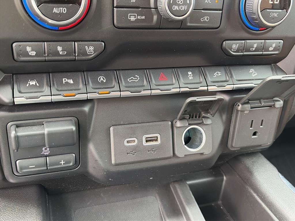 Certified Used 2020 BLACK Chevrolet High Country image 18
