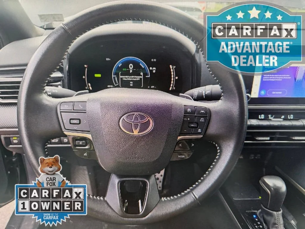 Used 2025  Toyota LE image 8