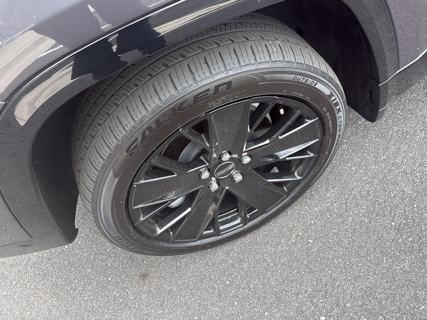 Used 2024 Baltic Gray Metallic Clearcoat Jeep Launch Edition image 16