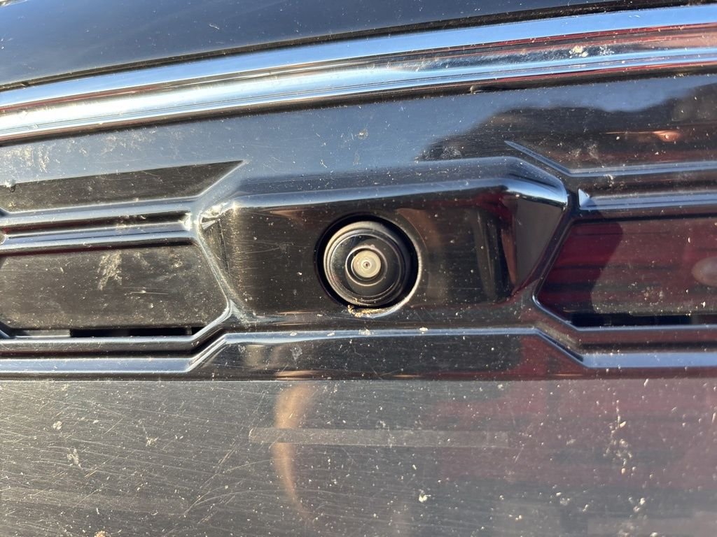 Used 2025  Mitsubishi SEL image 13