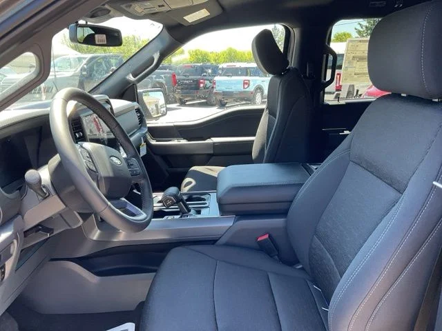New 2026 Carbonized Gray Metallic Ford XLT image 88