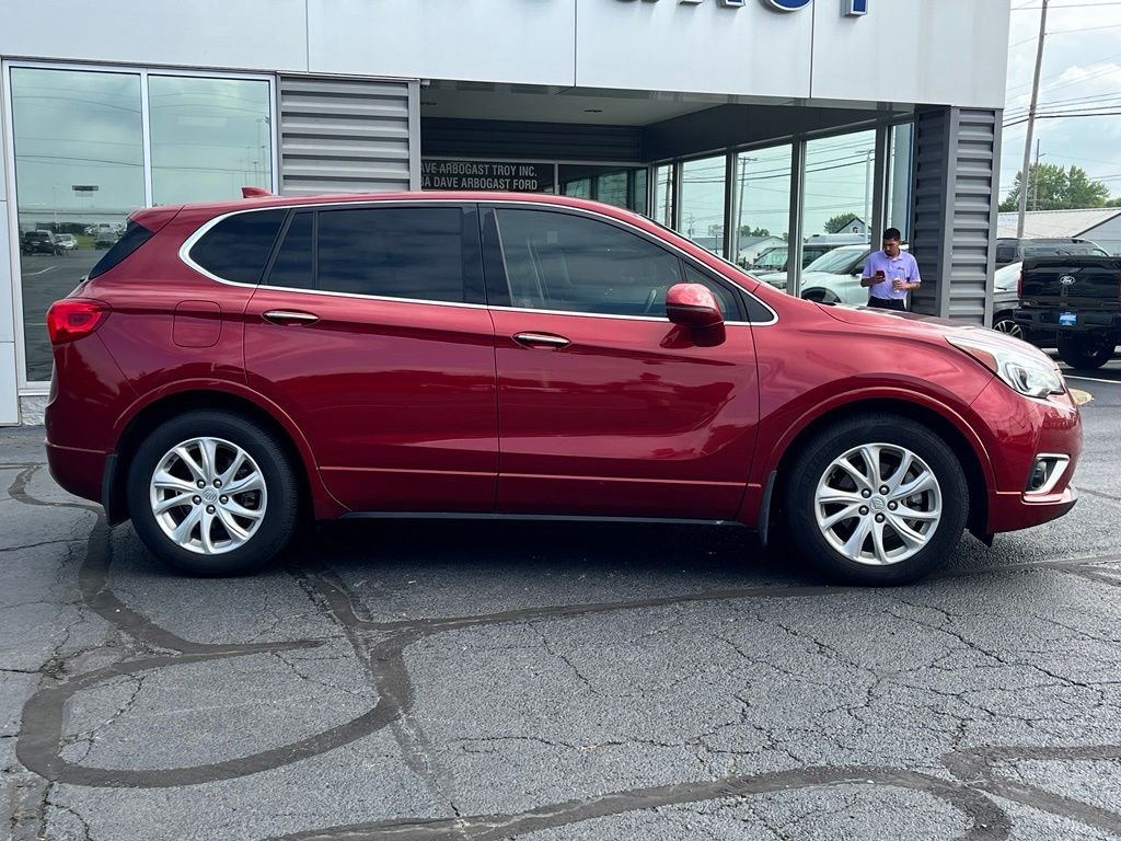 Used 2020 Red Buick Preferred image 2