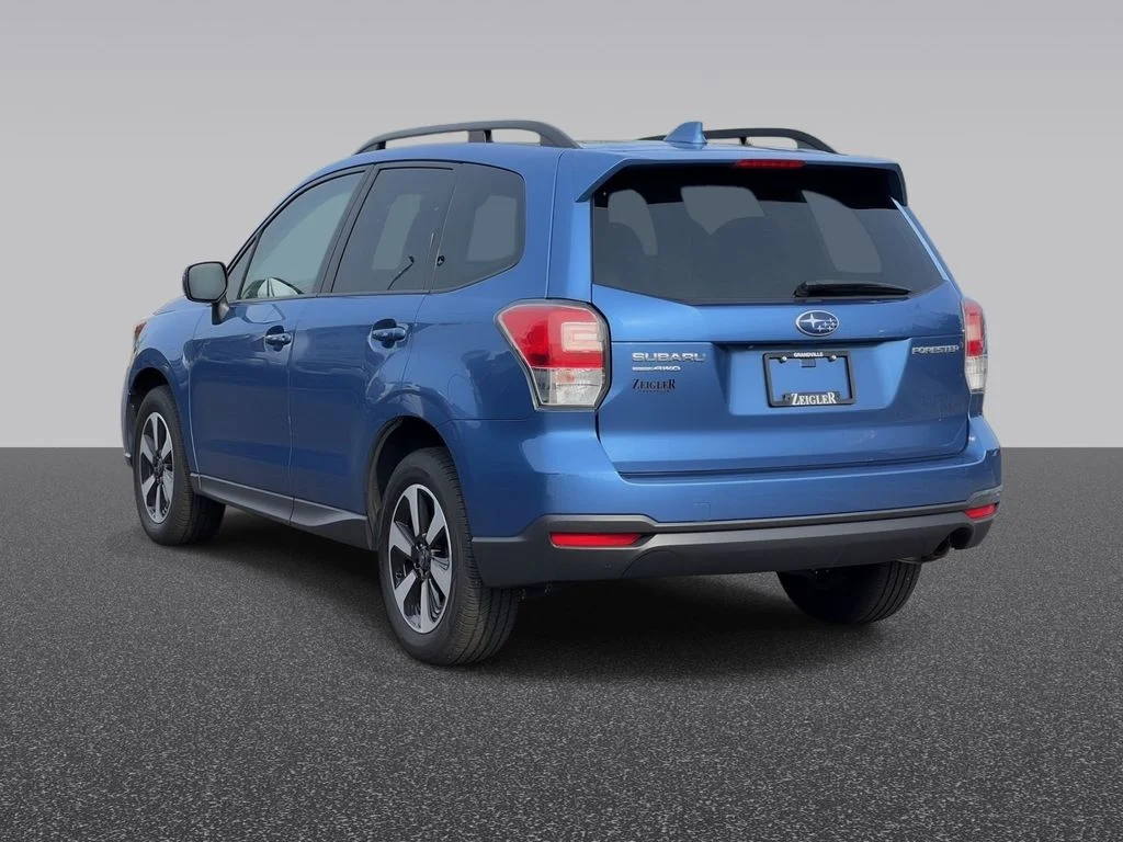 Used 2018 Blue Subaru 2.5i Premium image 3