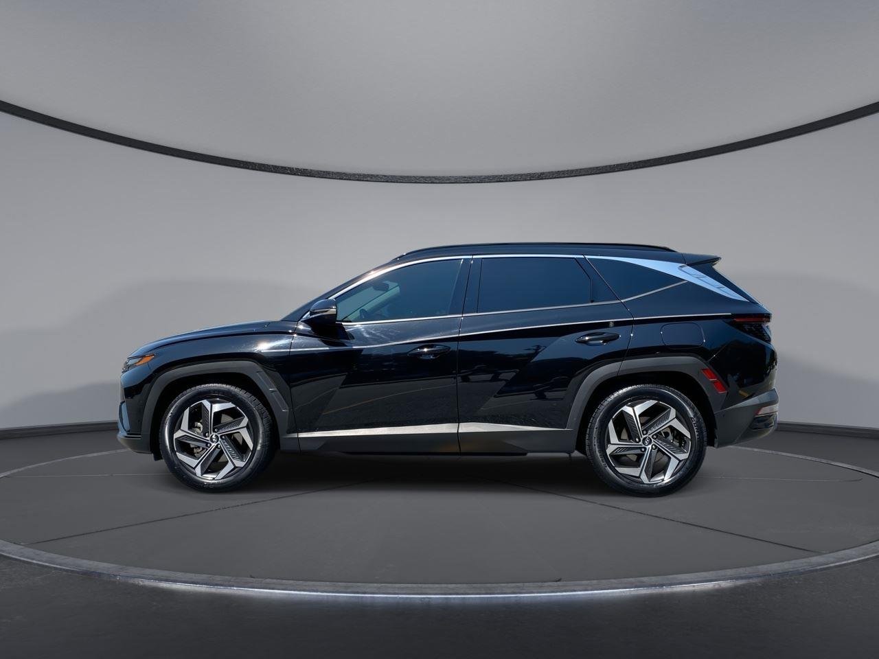 Used 2023 Phantom Black Hyundai Limited image 5