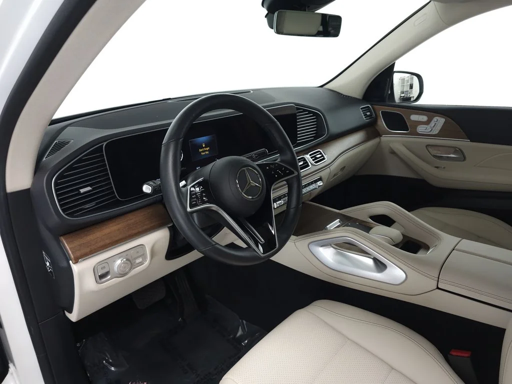Used 2025 Polar White Mercedes-Benz GLE 450e image 8