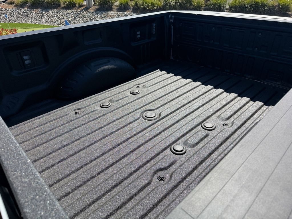New 2026 Avalanche Ford F-250® XLT image 31