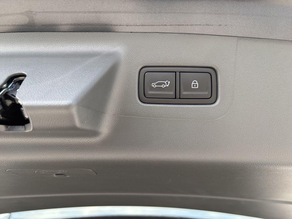 New 2026 Phantom Black Hyundai SEL AWD image 40