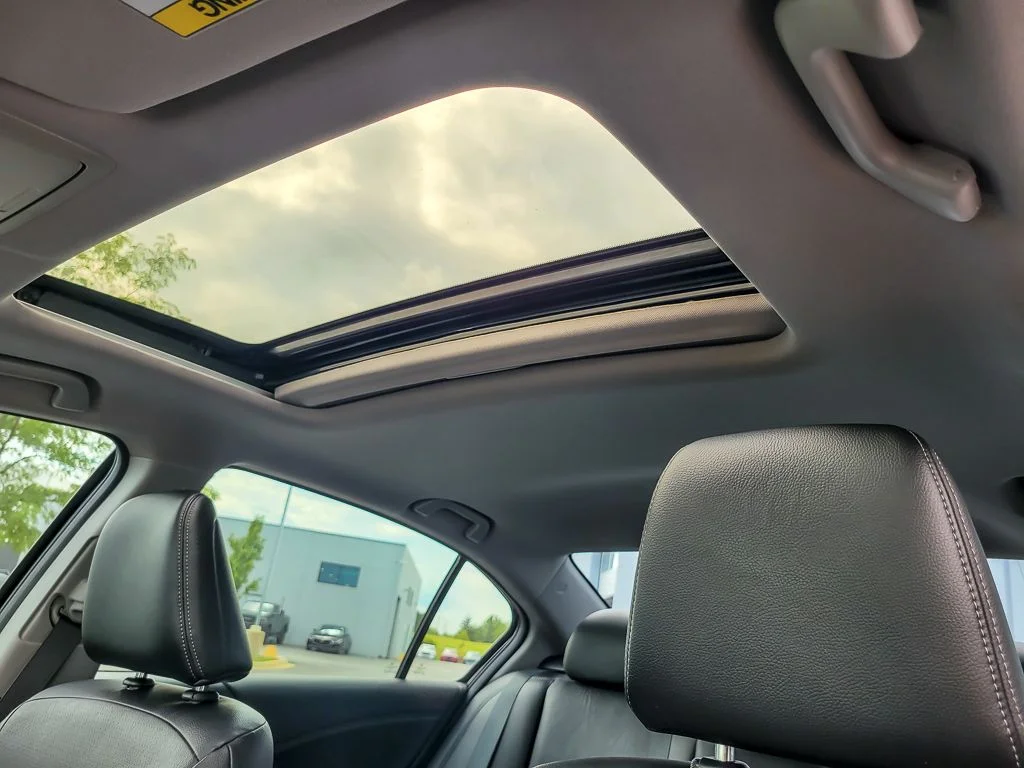 Used 2014 Black Honda Touring image 9