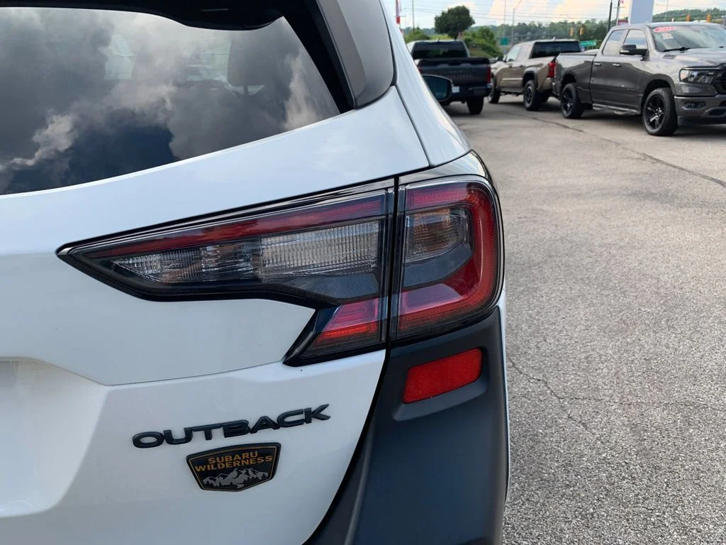 Used 2023 White Subaru Wilderness image 33