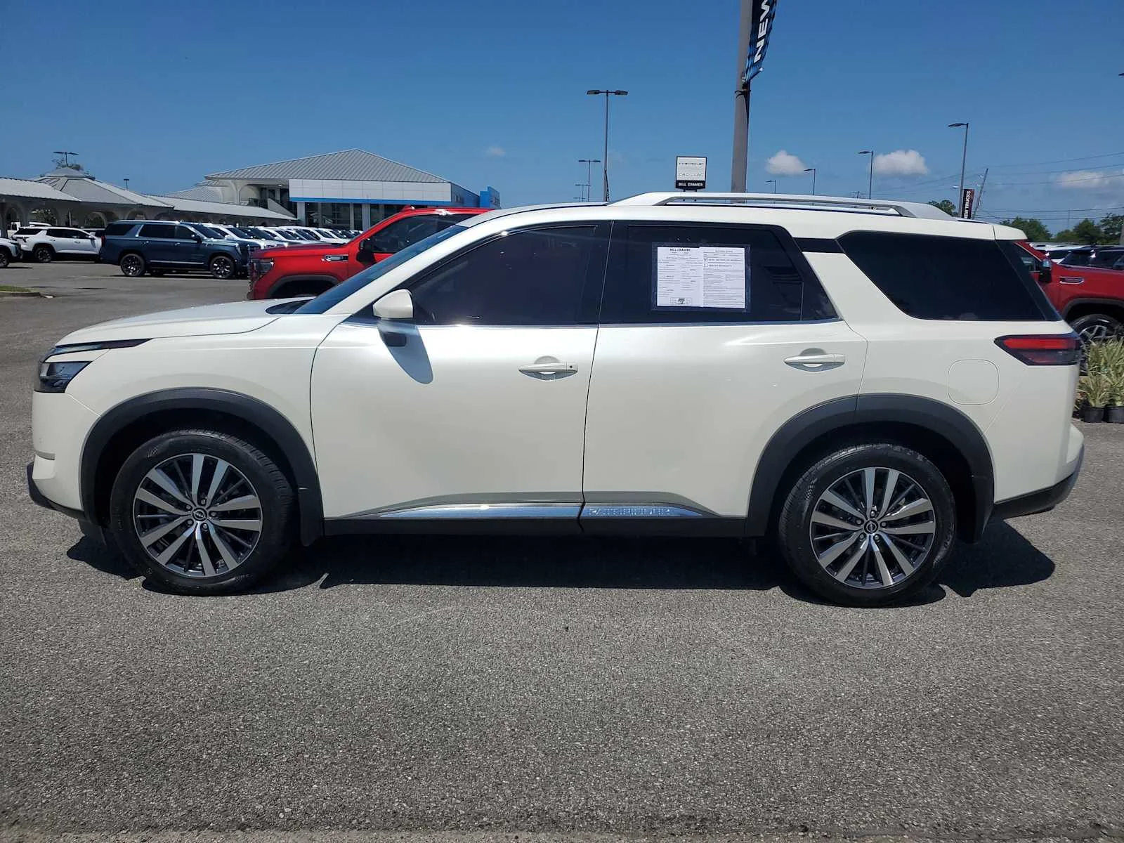 Used 2022  Nissan Platinum image 2