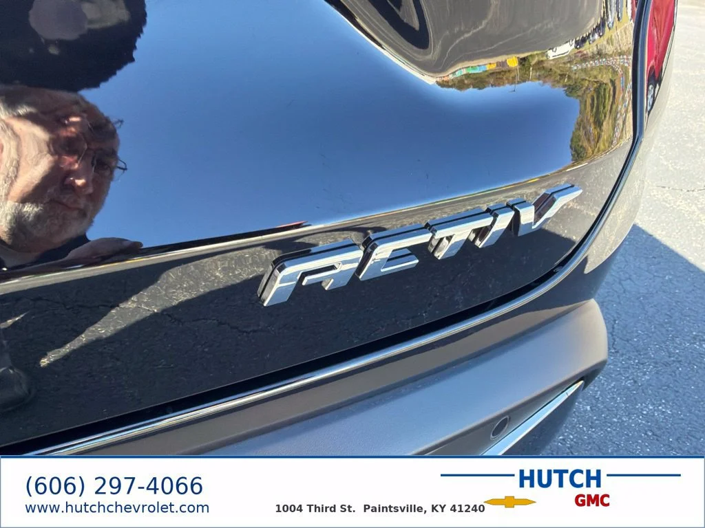 New 2026 Mosaic Black Metallic Chevrolet ACTIV image 16
