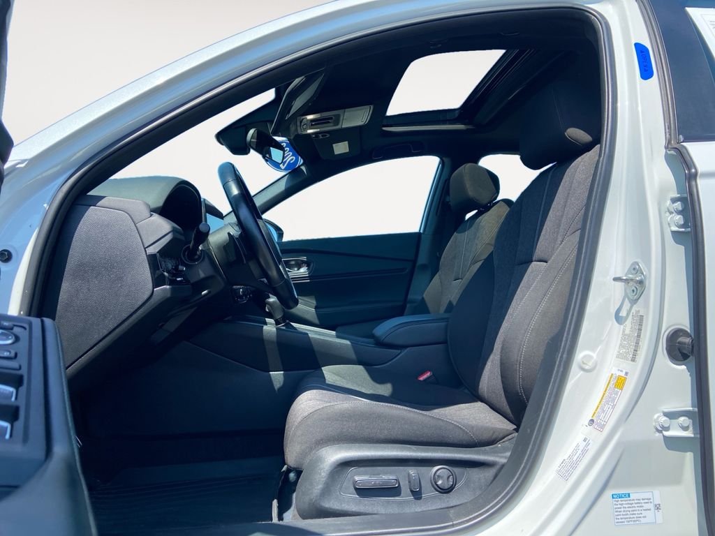 Used 2023  Honda Sport image 9