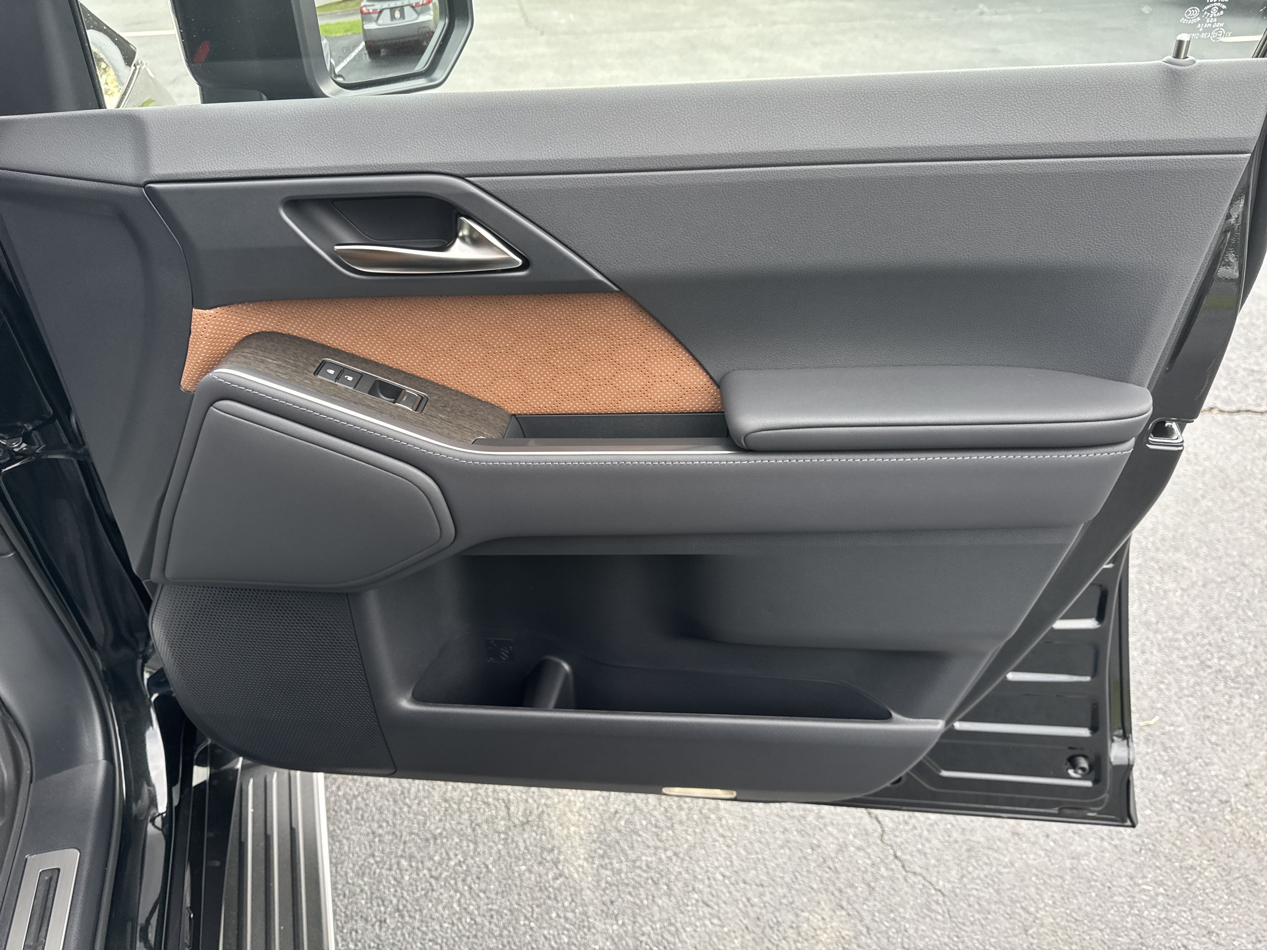 2026 Lexus GX Premium - Photo 38