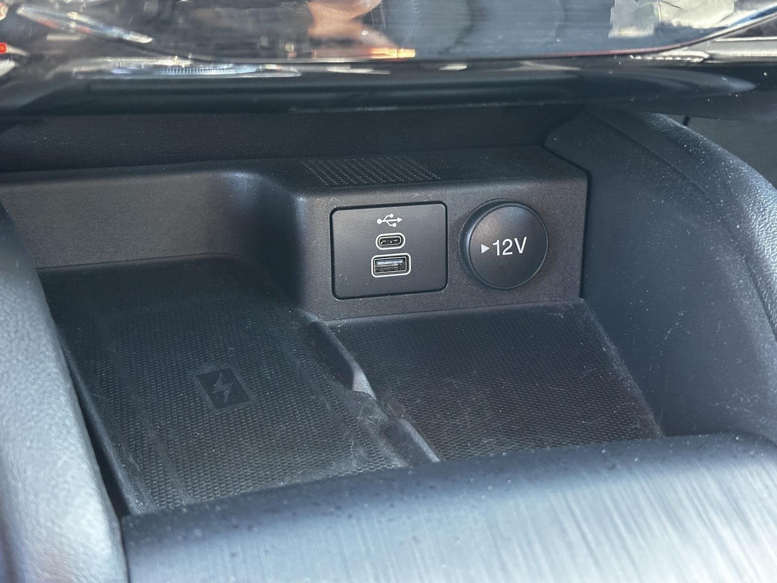 Used 2025 Vapor Blue Ford Platinum image 28