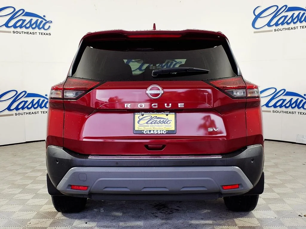Used 2023 Red Nissan SV image 4