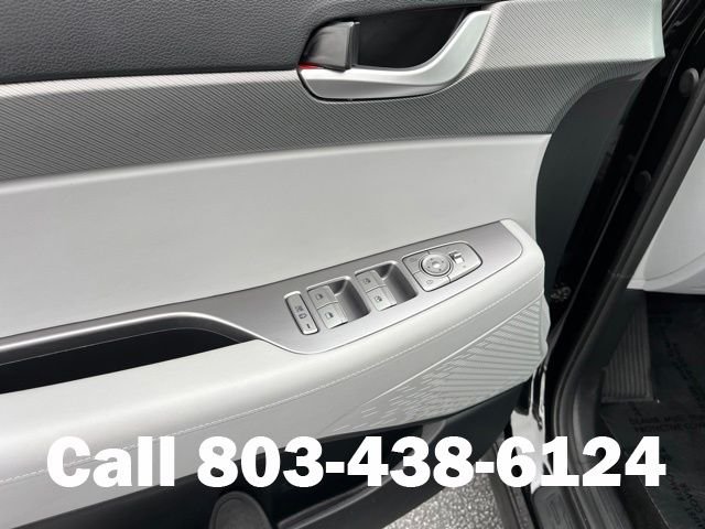 Used 2025 Black Hyundai SEL image 8