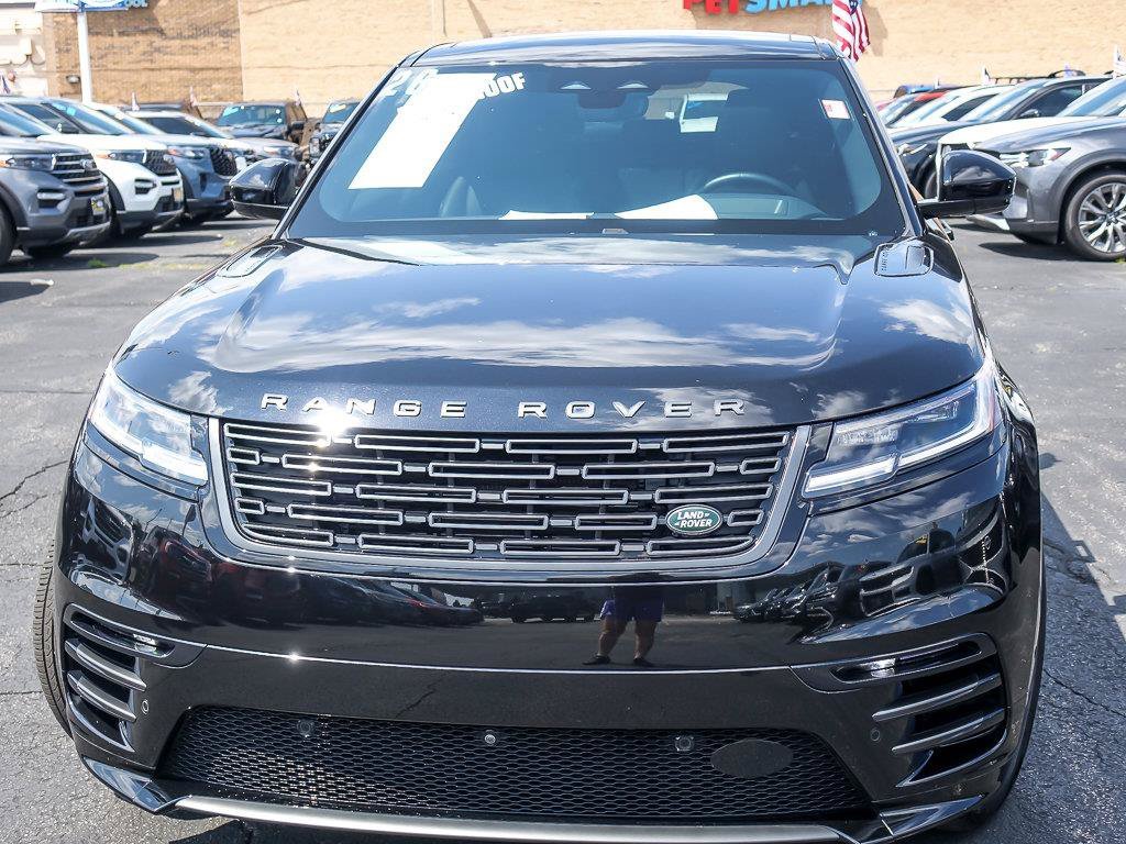 Used 2026 Santorini Black Metallic Land Rover Dynamic SE image 5