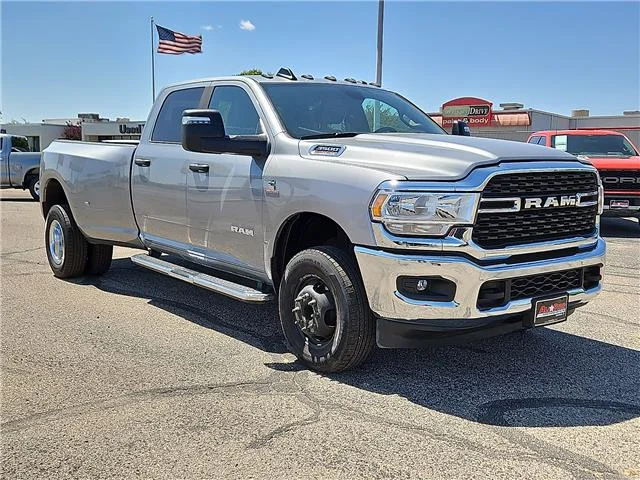 Used 2024 Billet Silver Metallic Clearcoat RAM Big Horn 4x4 Crew Cab 8 ft. box 169.5 in. WB image 3