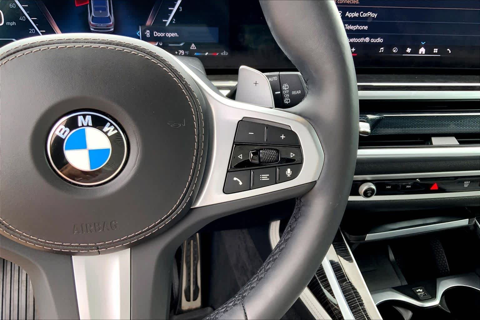 Used 2025 Skyscraper Grey Metallic BMW xDrive40i image 23