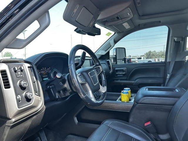 Used 2018 Onyx Black GMC Denali image 9