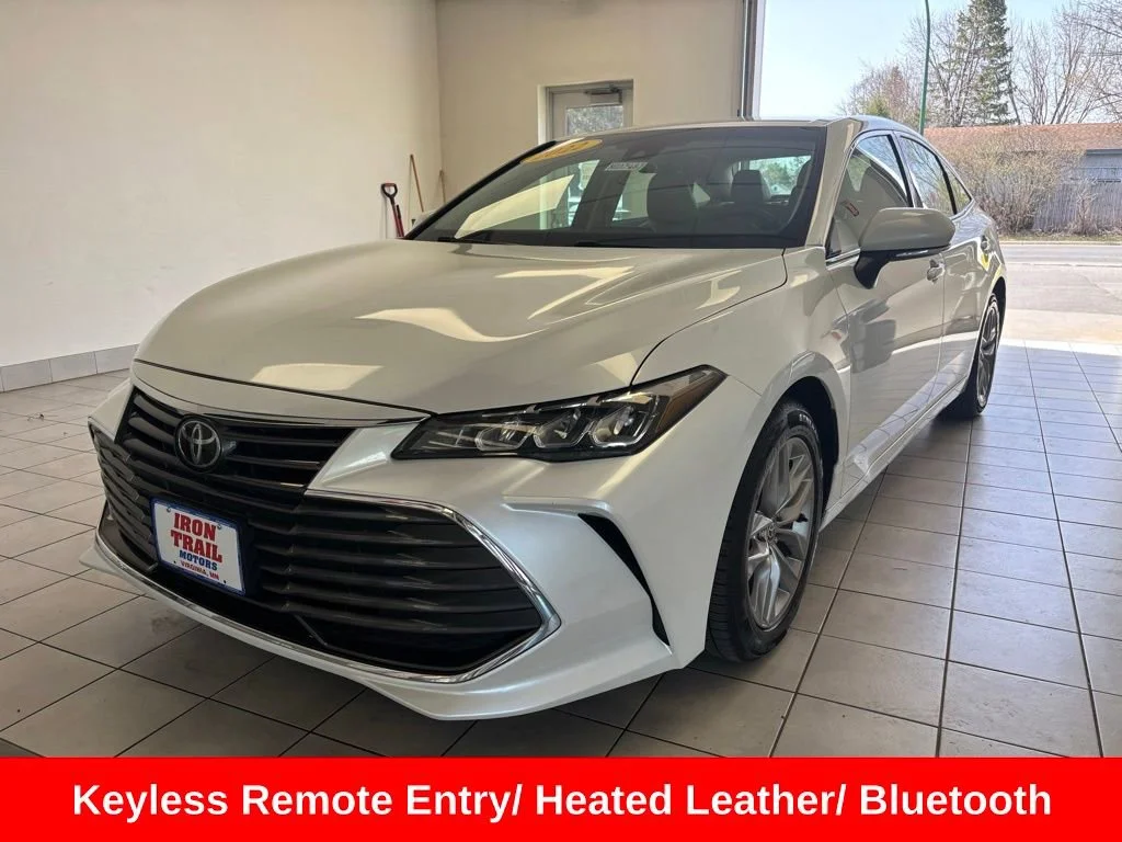 2022 Toyota Avalon XLE's photo