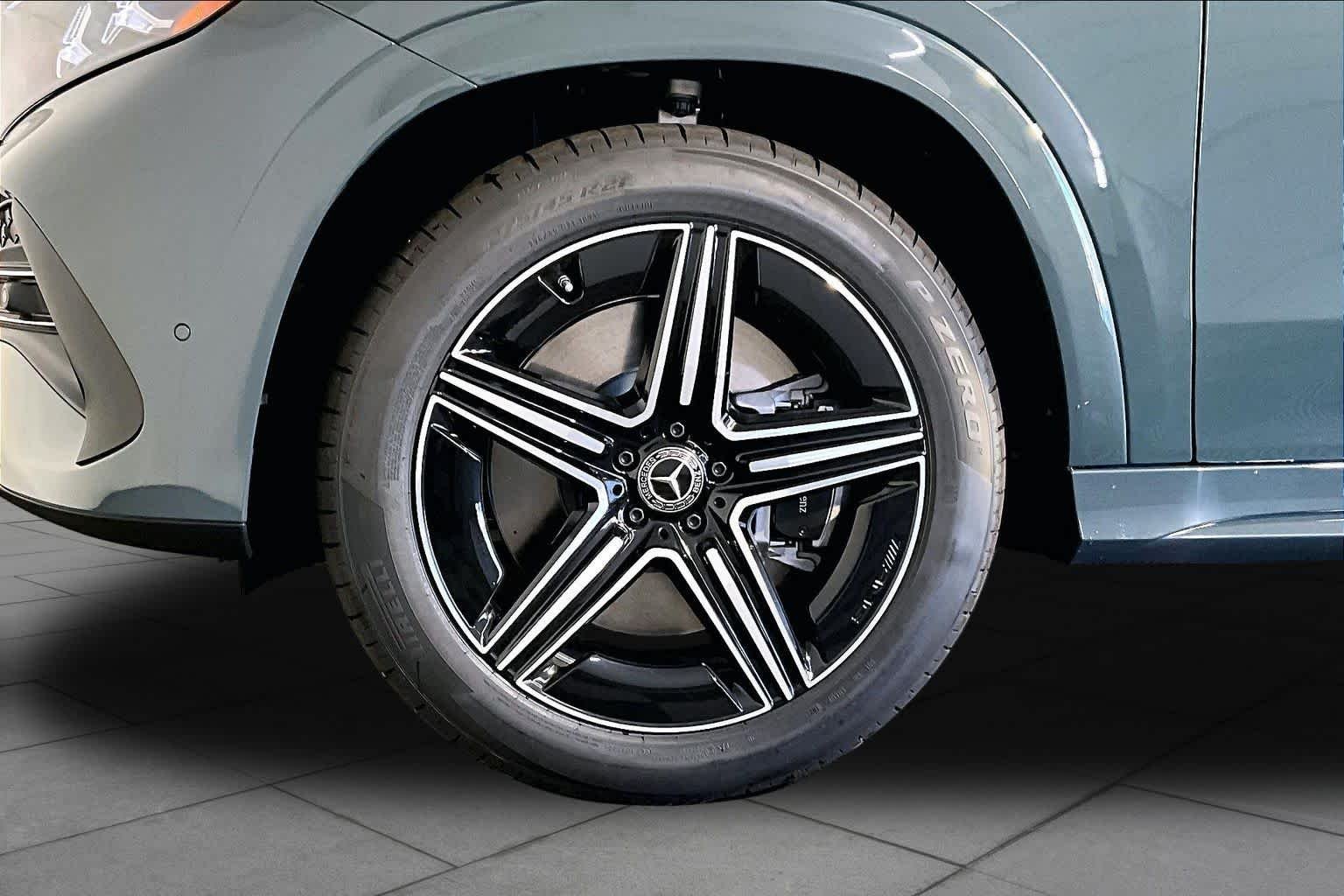 New 2027 Dark Petrol Mercedes-Benz GLE 450 image 17