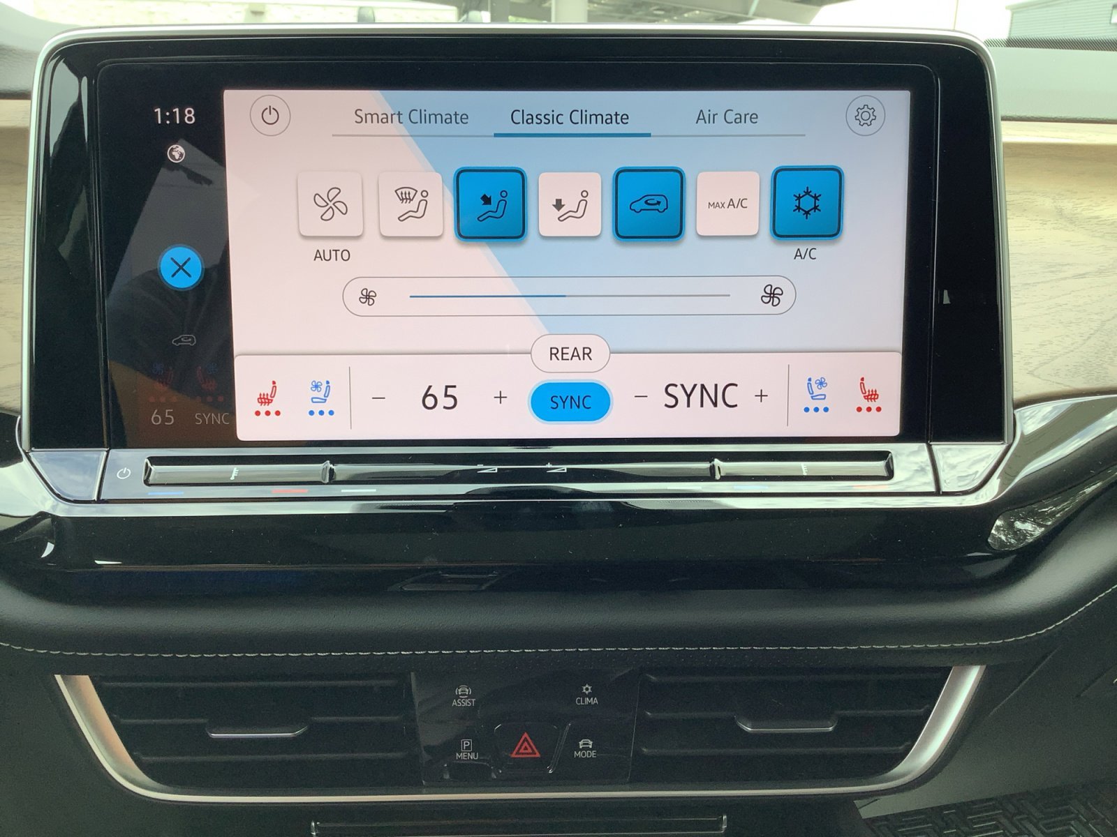 2026 Volkswagen Atlas SE w/Tech - Photo 24